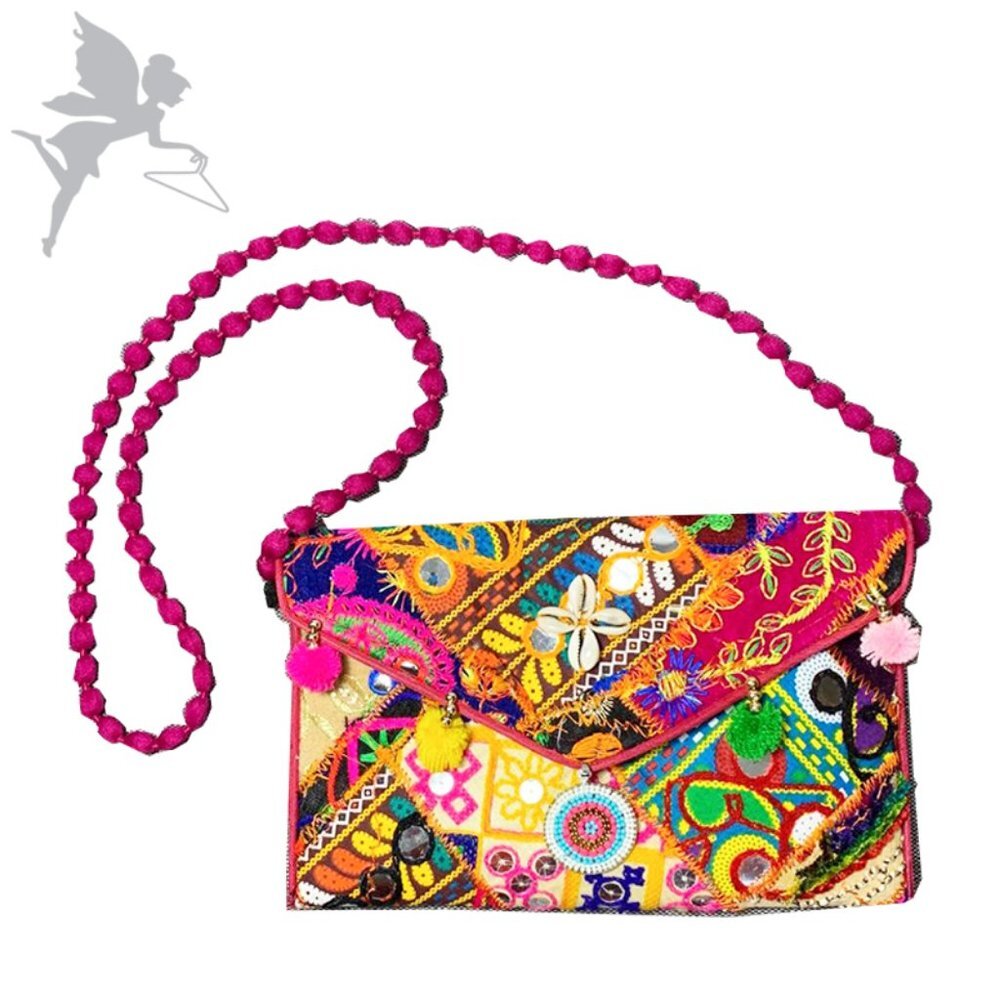 BOHO Pompon charm purse